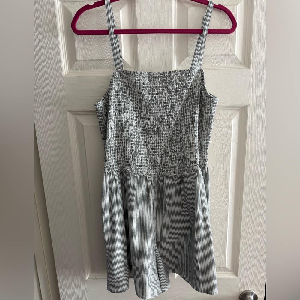 Universal Thread Textured Knit romper- Gray and White